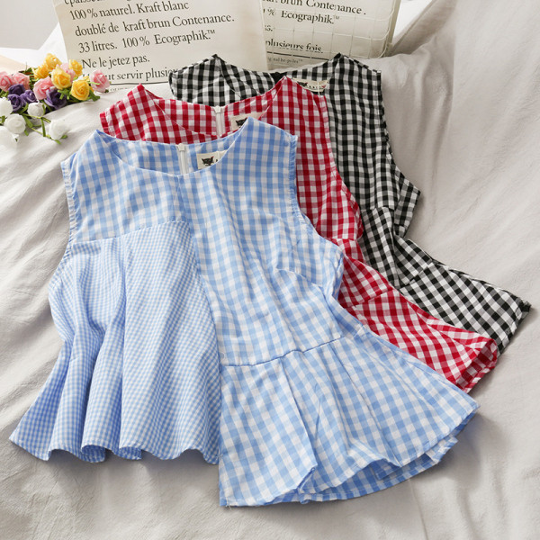 Μοντέρνο γυναικείο αμάνικο ασύμμετρο μοντέλο