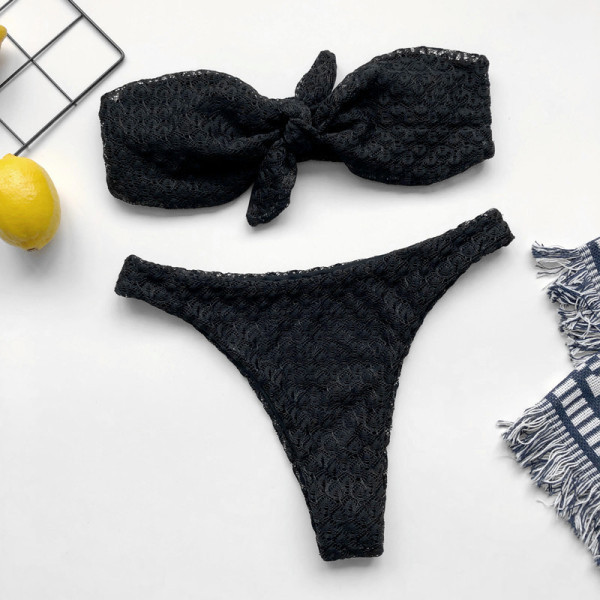 Costum de baie negru din două piese cu un nod în partea de sus