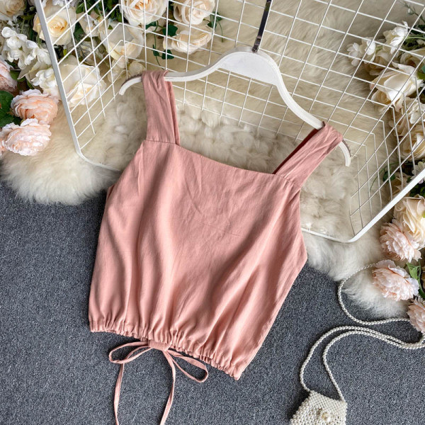 Moodne laiade rihmade ja lipsudega naiste topp