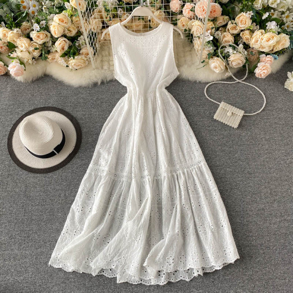 Μακρύ γυναικείο φόρεμα με οβάλ λαιμόκοψη και φερμουάρ