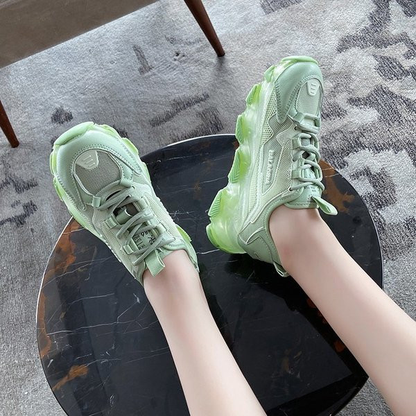 Kummivärvi tallaga sportlikud-vabaaja naiste tossud