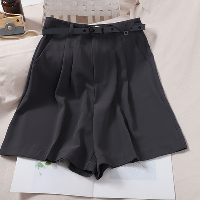 Pantaloni scurti eleganti model lat cu talie inalta si curea