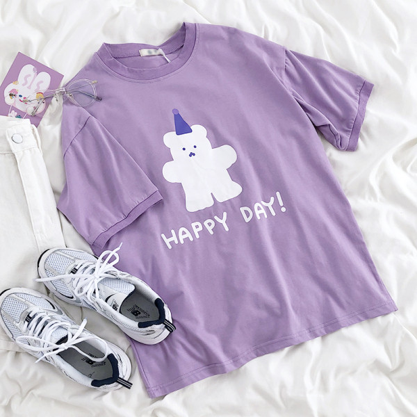 Γυναικείο μωβ μπλουζάκι με απλικέ και στρογγυλή λαιμόκοψη