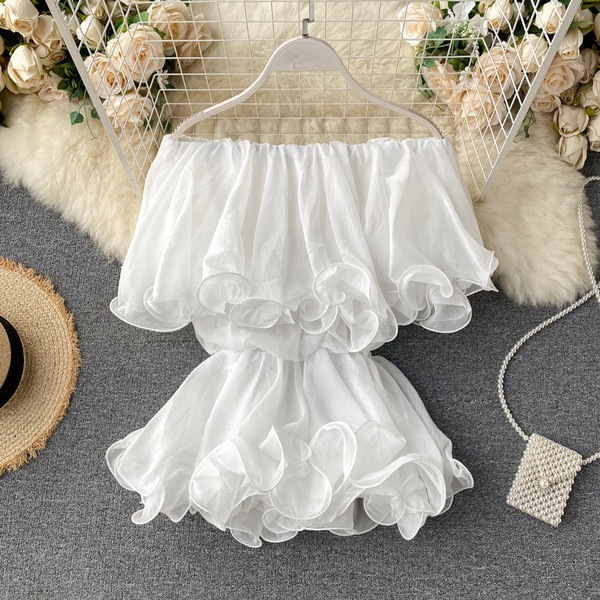 Moodne tülli ja allakäinud varrukatega naiste särk