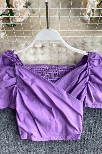 Bluză scurtă de damă cu decolteu spitz