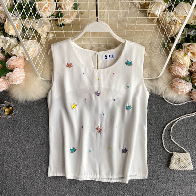 Top de damă din șifon cu broderie