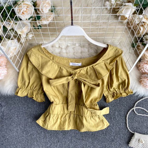 Moodne naiste lühikeste varrukate ja paelaga pluus