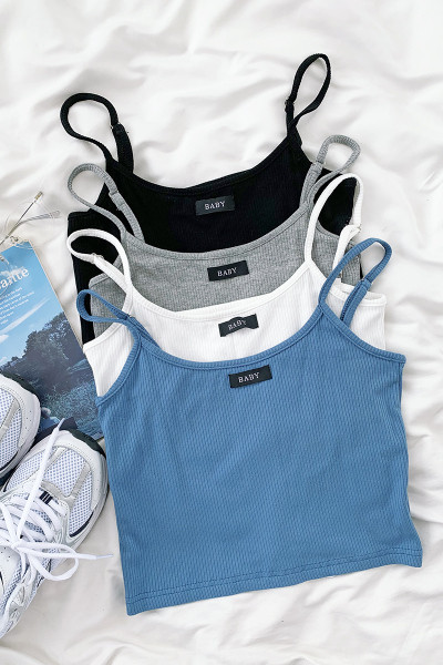 Naiste igapäevane ümmargune kaelus ja õhukesed rihmad