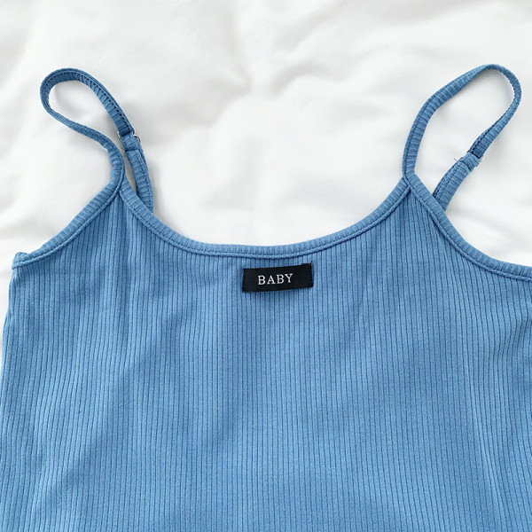 Naiste igapäevane ümmargune kaelus ja õhukesed rihmad