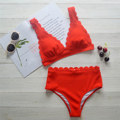 Κόκκινο γυναικείο μαγιό με λαιμόκοψη και ψηλή μέση