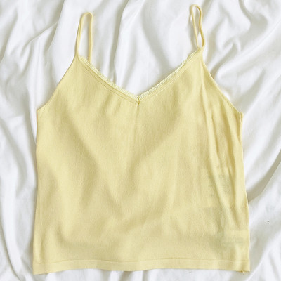 Naiste topp spits-kaelusega ja õhukeste rihmadega