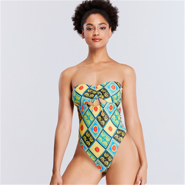 Πολύχρωμο ολόσωμο μαγιό  με κομμένα μέρη και κορδόνια