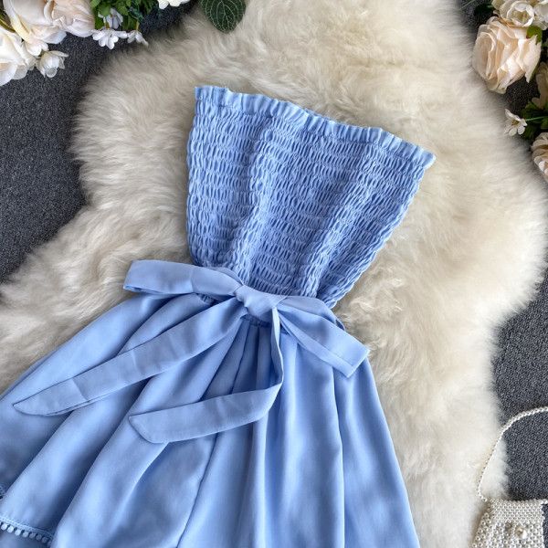 Salopetă de damă modernă cu curea