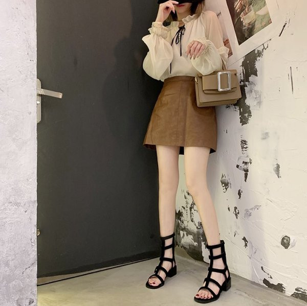 Sandale de dama moderne cu toc patrat