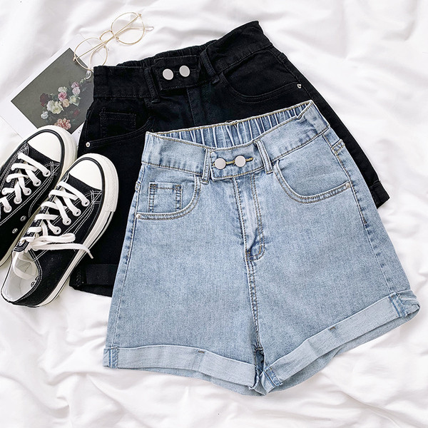 Γυναικείο σορτς τζιν με ελαστική μέση και κουμπιά