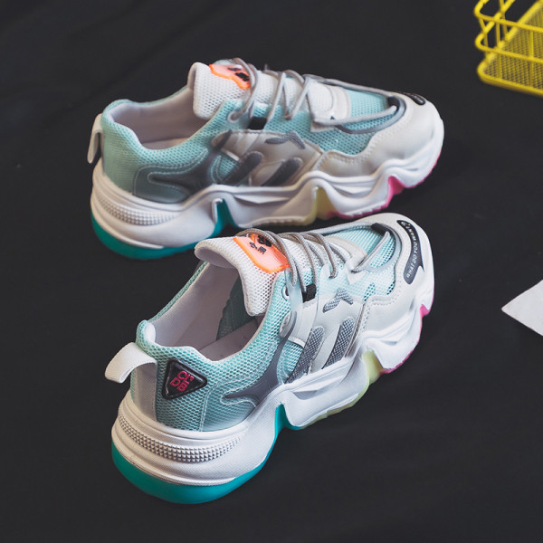 Αναπνεύσιμα γυναικεία πάνινα παπούτσια με πλέγμα και χρωματιστή σόλα