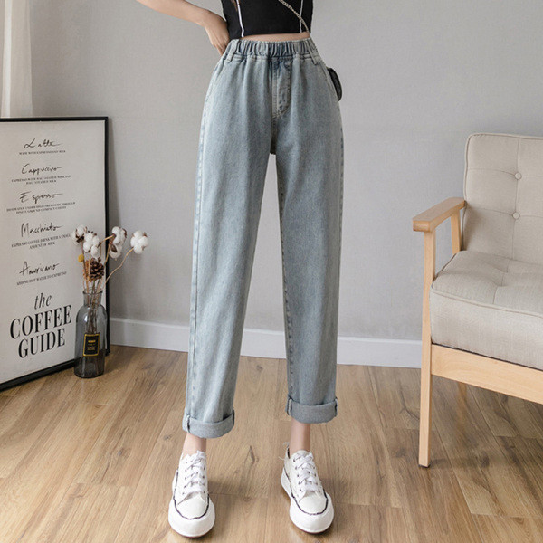 Sieviešu plati džinsi ar elastīgu jostasvietu