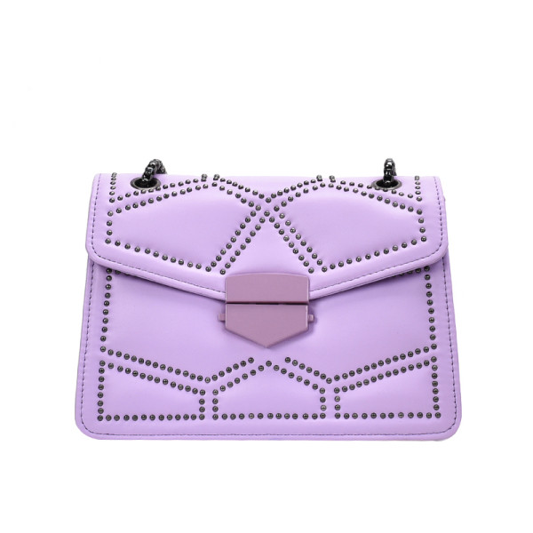 Moderna sieviešu soma ar garu metāla rokturi