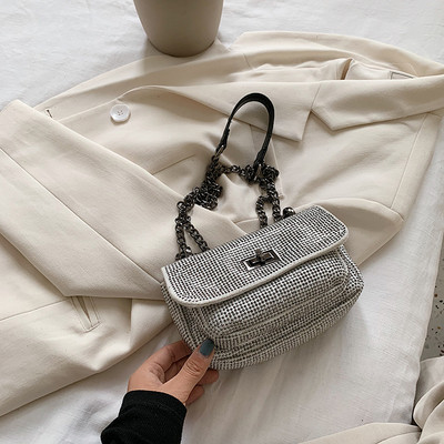 Geantă elegantă de damă, cu mâner metalic lung