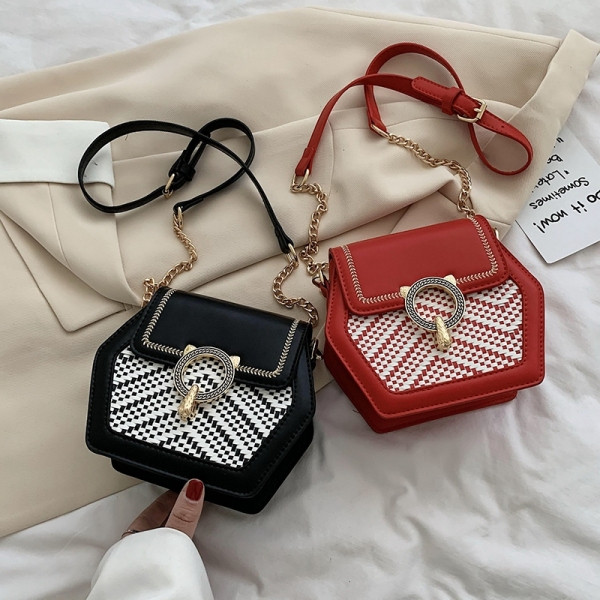 Geanta de dama eleganta din piele ecologica cu catarama