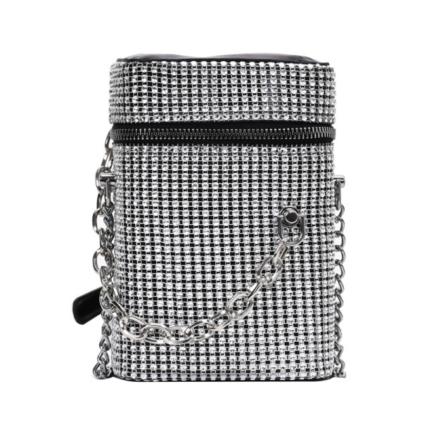 Naiste kaasaegne kivide ja metallelemendiga kott