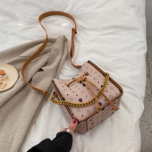 Geanta lata moderna de dama cu cravate si element metalic