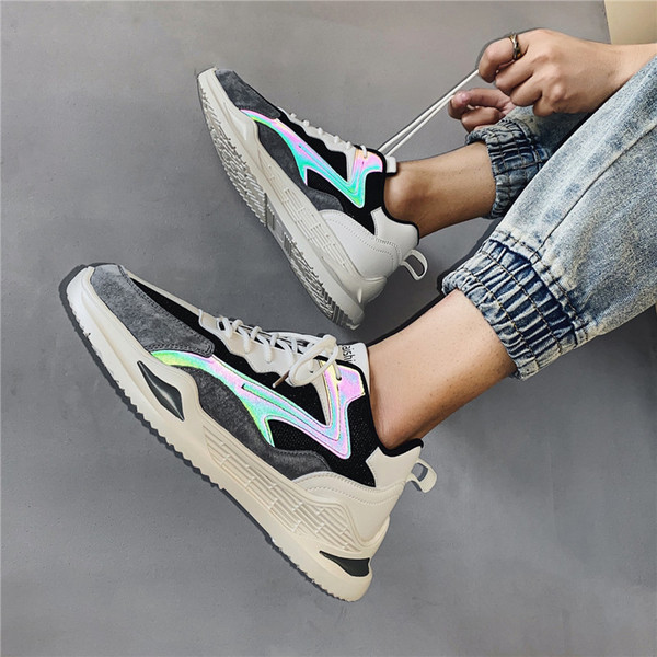 Adidasi moderni pentru barbati cu reflectoare