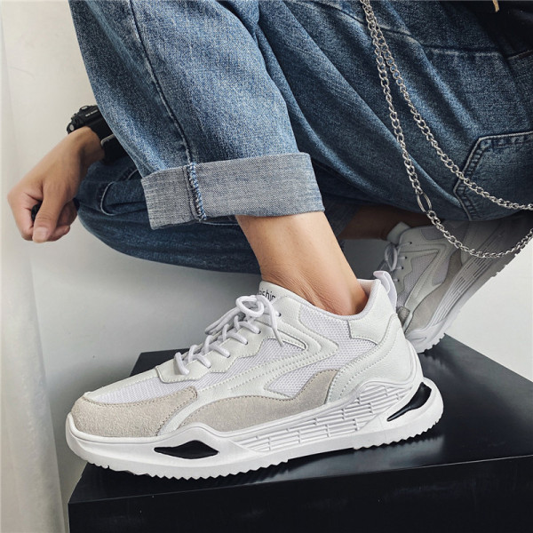 Adidasi moderni pentru barbati cu reflectoare