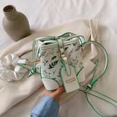 Geanta de dama eleganta din piele ecologica cu model floral