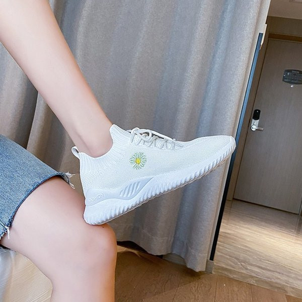 Naiste vabaaja tossud värvilise tikandiga