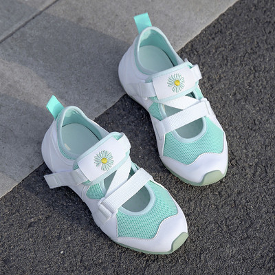 Γυναικεία πάνινα παπούτσια με velcro και χρωματιστά κεντήματα