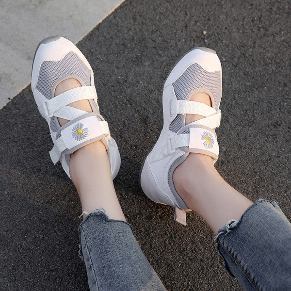 Γυναικεία πάνινα παπούτσια με velcro και χρωματιστά κεντήματα