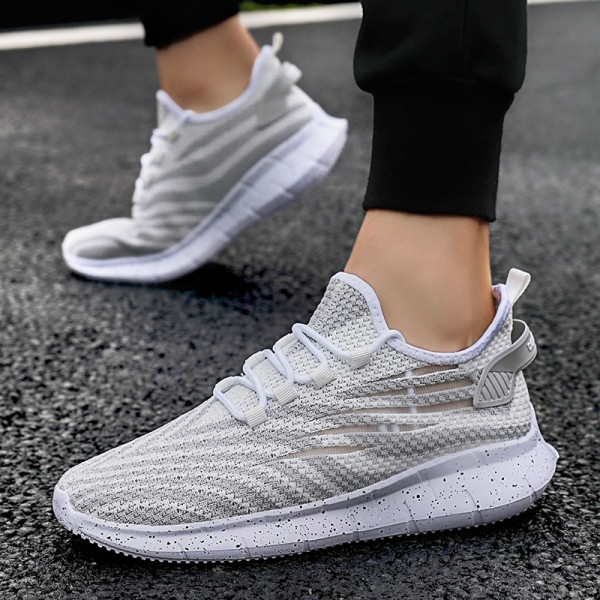 Võrgust paeltega meeste tossud