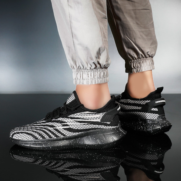 Võrgust paeltega meeste tossud