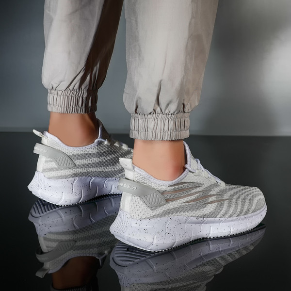 Võrgust paeltega meeste tossud