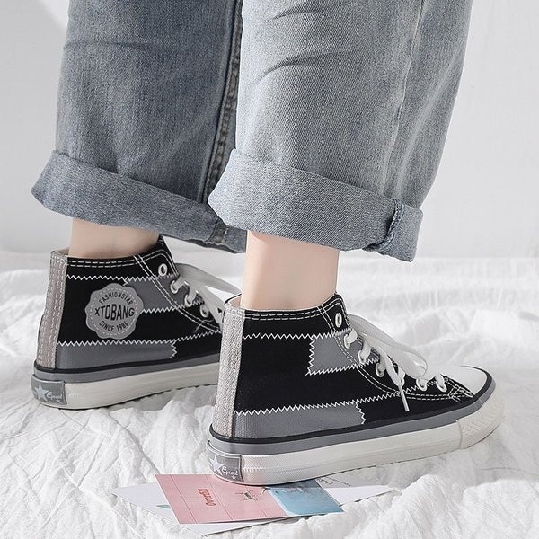 Sieviešu pavasara-rudens kedas ar plakanām zolēm un krāsainām saitēm