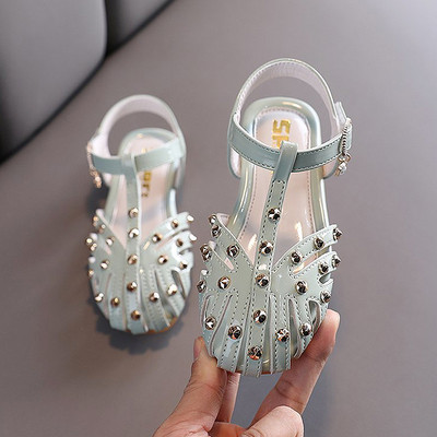 Modern csatos gyerekszandál lányoknak