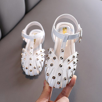 Modern csatos gyerekszandál lányoknak