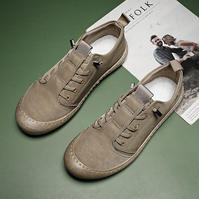 Ανδρικά αθλητικά παπούτσια με κεντήματα