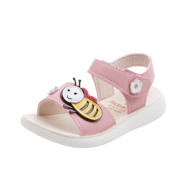 Model nou de sandale pentru copii cu elemente 3D pentru fete