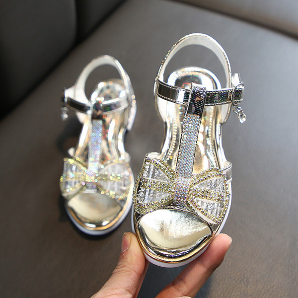 Μοντέρνα παιδικά σανδάλια με διακόσμιση  πέτρες και κορδέλα για κορίτσια