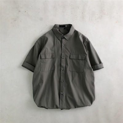 Cămașă pentru bărbați cu mâneci scurte și buzunare