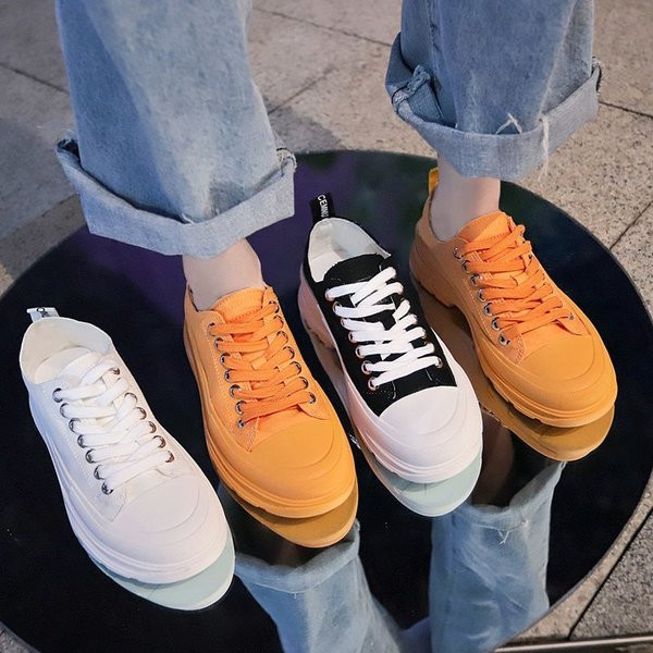 Γυναικεία αθλητικά παπούτσια ια την άνοιξη και το φθινόπωρο