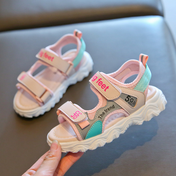 Casual παιδικά σανδάλια για κορίτσια με επιγραφές και λουράκια βελκρό