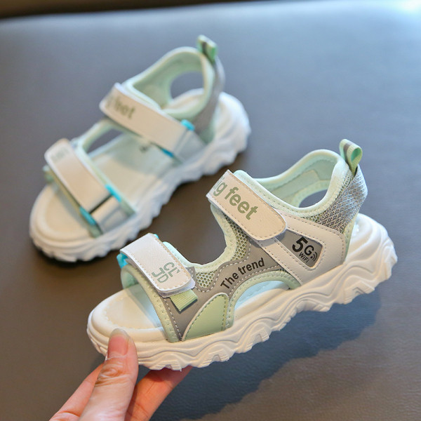 Casual παιδικά σανδάλια για κορίτσια με επιγραφές και λουράκια βελκρό