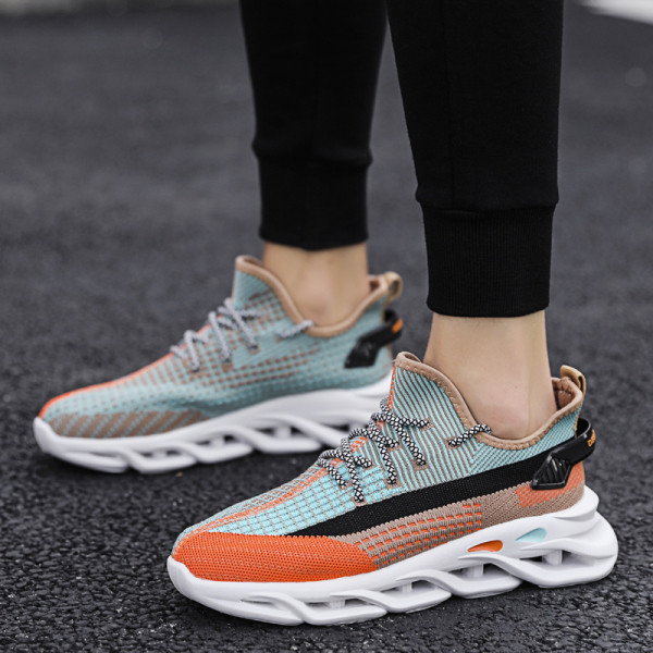 Moodsad kõrge tallaga meeste sporttossud