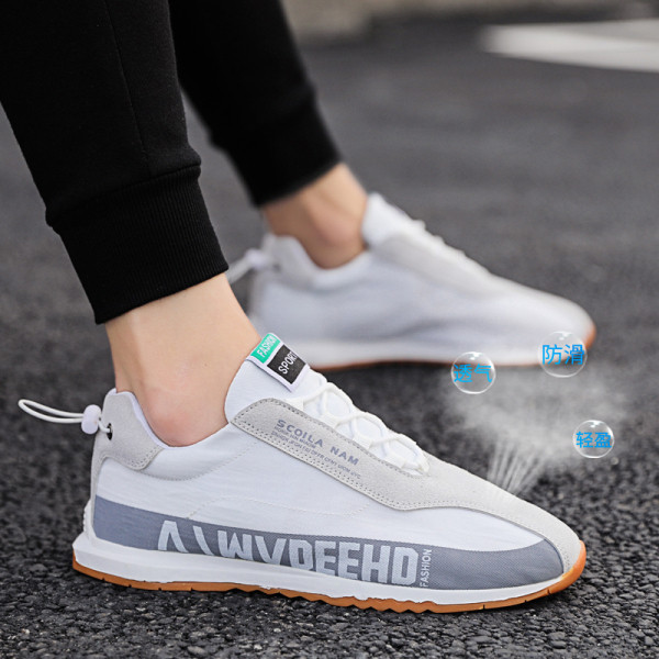 Alkalmi férfi tornacipő felirattal