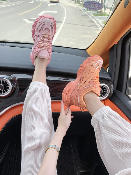 Naiste värviliste paelte ja kareda tallaga tossud