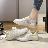 Võrgusilma ja paeltega naiste sporditossud