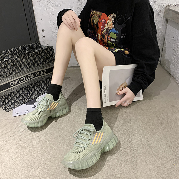 Αθλητικά και casual γυναικεία αθλητικά παπούτσια με κορδόνια